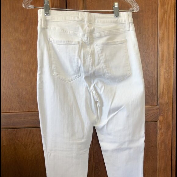 Abercrombie & Fitch High Rise White Jeans – 27x27  New - Picture 4 of 4